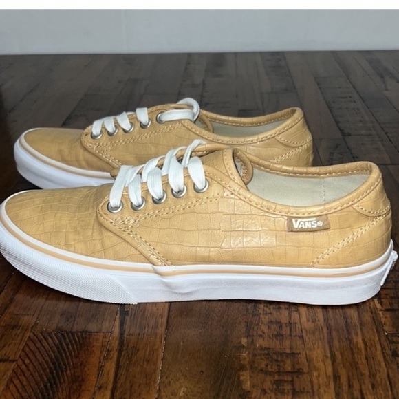 Vans sneakers embossed croc mustard leather white lace up size 7 wmns - Picture 3 of 11